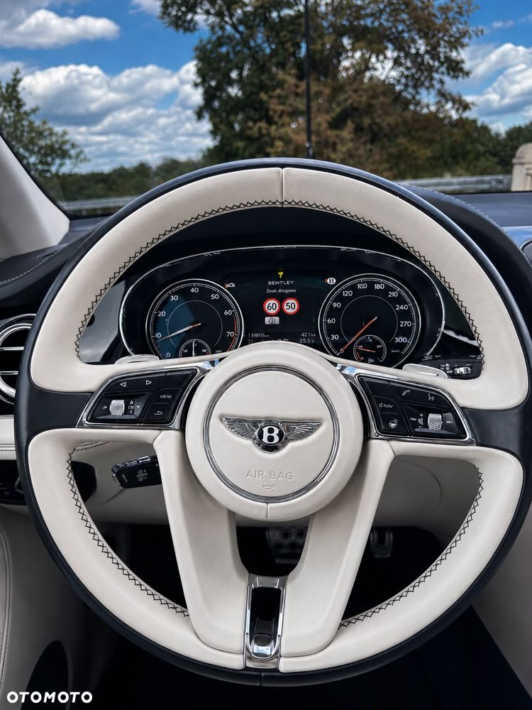 Bentley Bentayga - 16