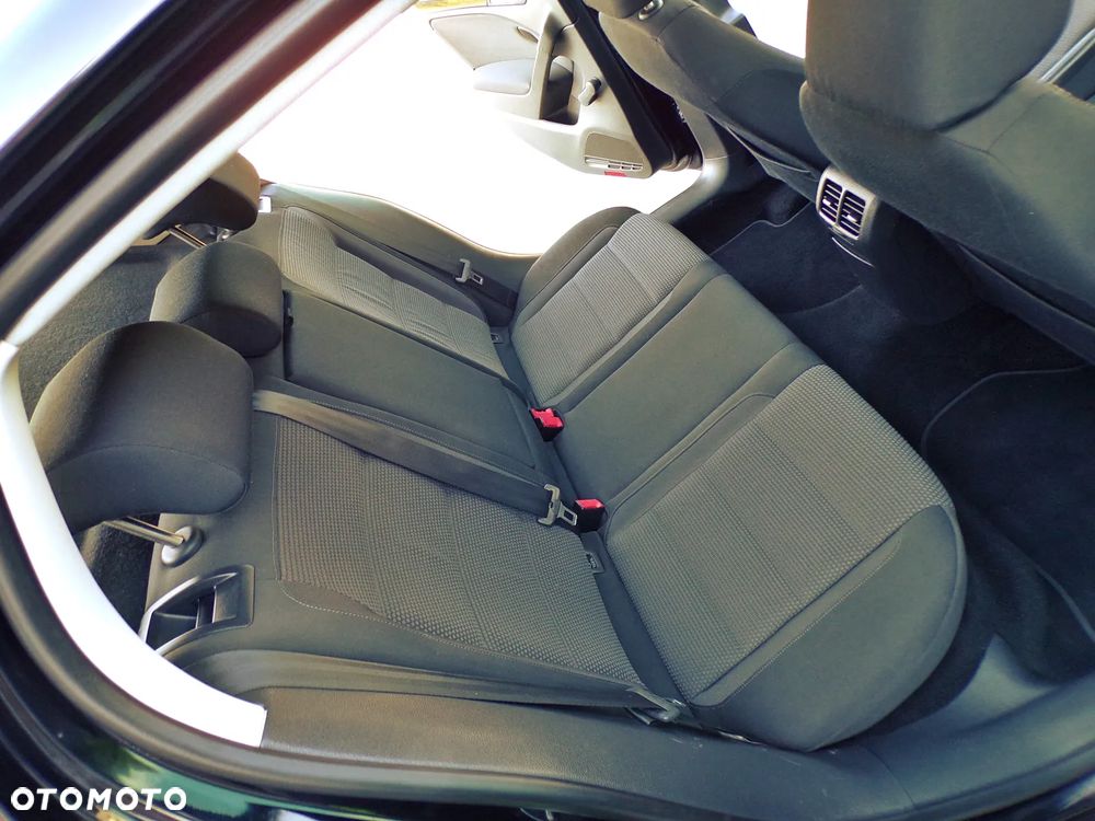 Volkswagen Golf 1.4 TSI Team - 24