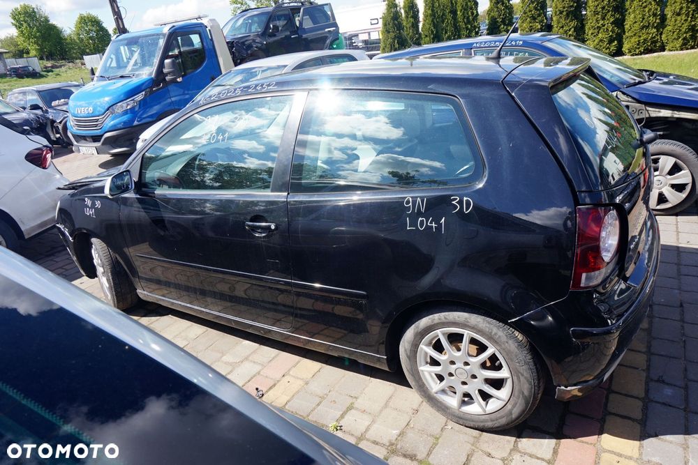 VOLKSWAGEN POLO IV 9N LIFT 3D HB 2008 L041 1.4 TDI BMS 80KM JDD CZARNY na części - 2