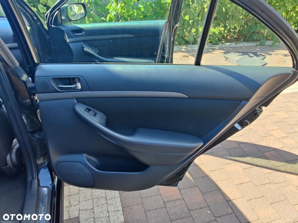 Toyota Avensis 2.0 D-4D Sol plus+NAVI - 17