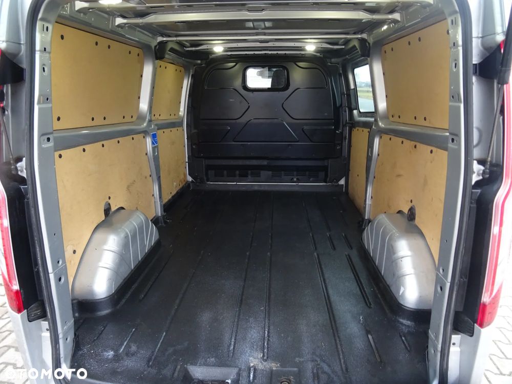 Ford Transit Custom - 9