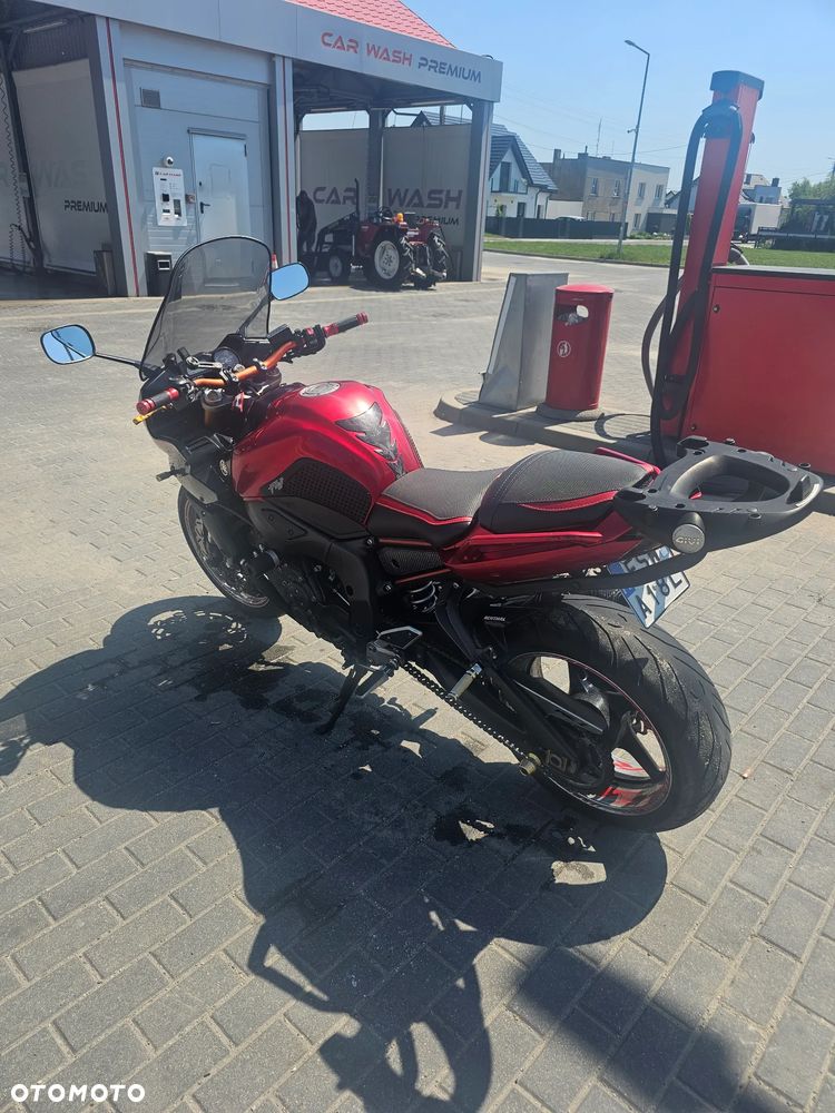 Yamaha FZ - 4