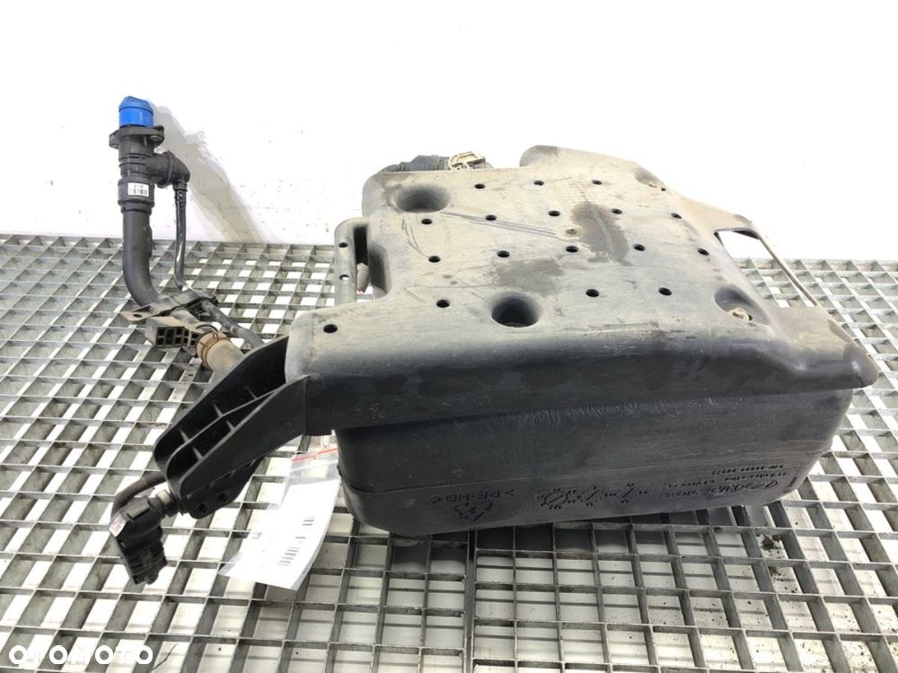 ZBIORNIK SCR  KIA OPTIMA Sportswagon (JF) 2016 - 2022 1.6 CRDi 100 kW [136 KM] olej napędowy 2018 - - 5