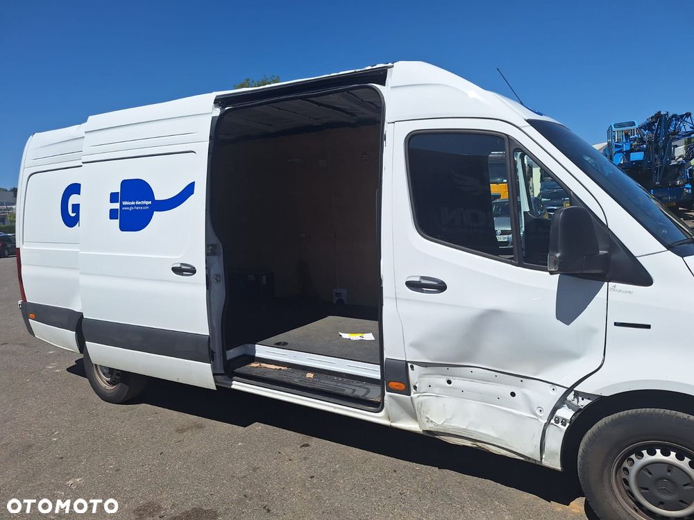 Mercedes-Benz Sprinter - 7
