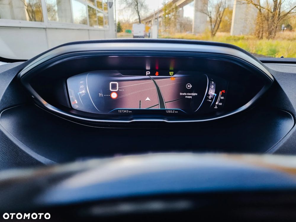 Peugeot 3008 1.5 BlueHDi Allure Pack S&S EAT8 - 23