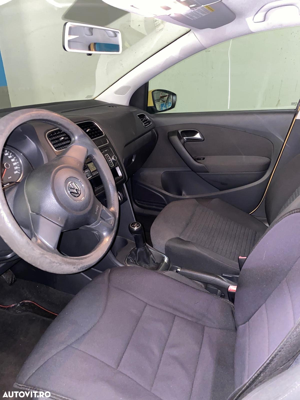 Volkswagen Polo 1.6 TDI CR DPF Comfortline - 12