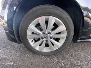 VW Golf Variant 1.6 TDi Confortline - 27