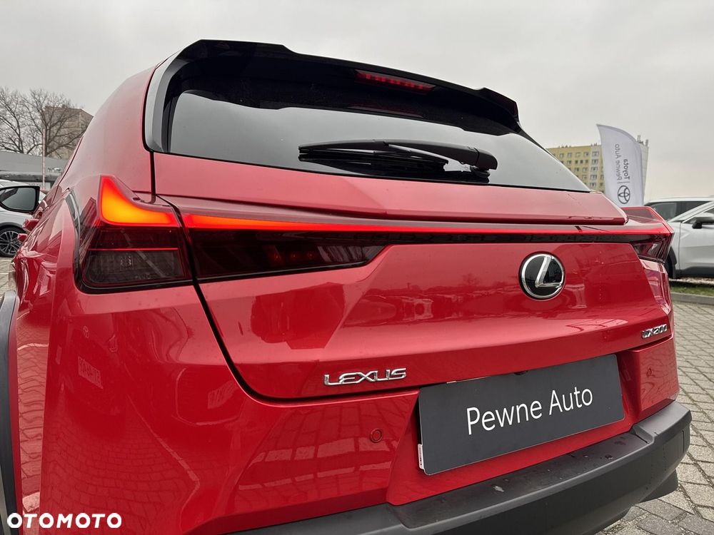 Lexus UX - 15