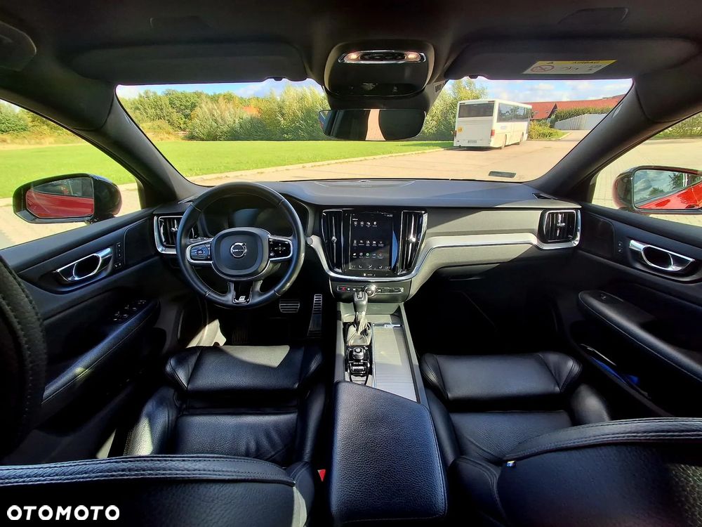 Volvo S60 T4 R-Design First Edition - 8