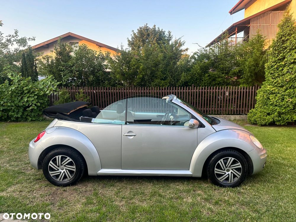 Volkswagen New Beetle 1.6 - 8