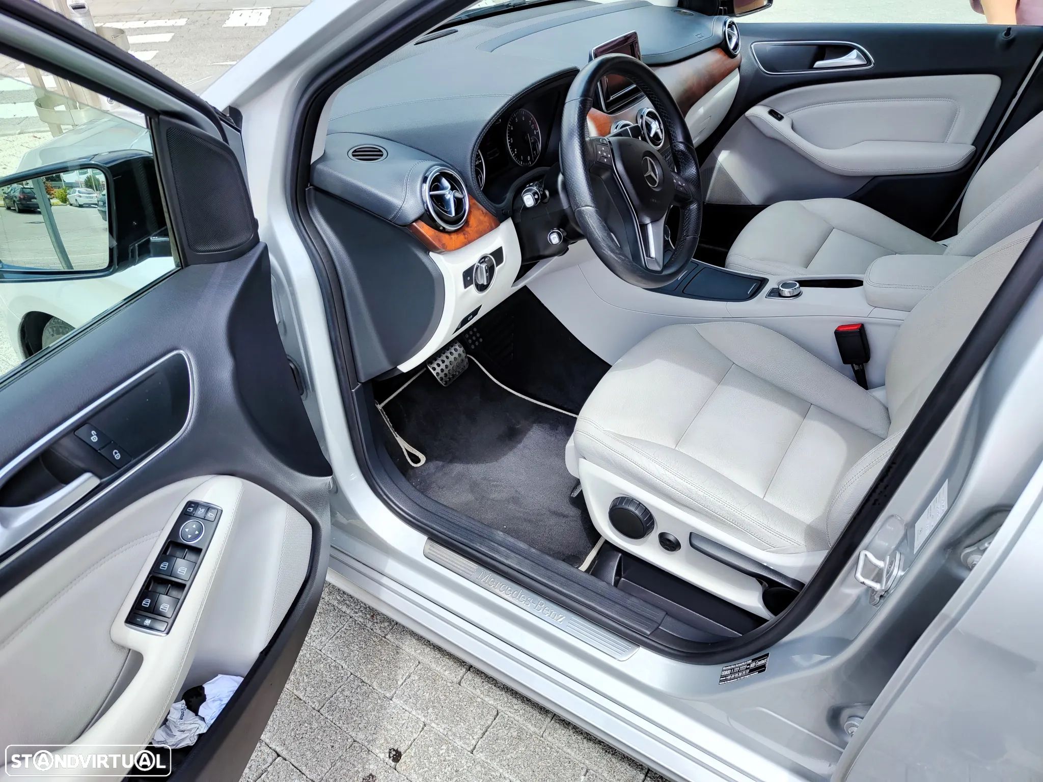 Mercedes-Benz B 200 7G-DCT - 1
