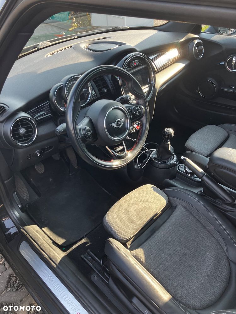 MINI Cooper S Standard - 8