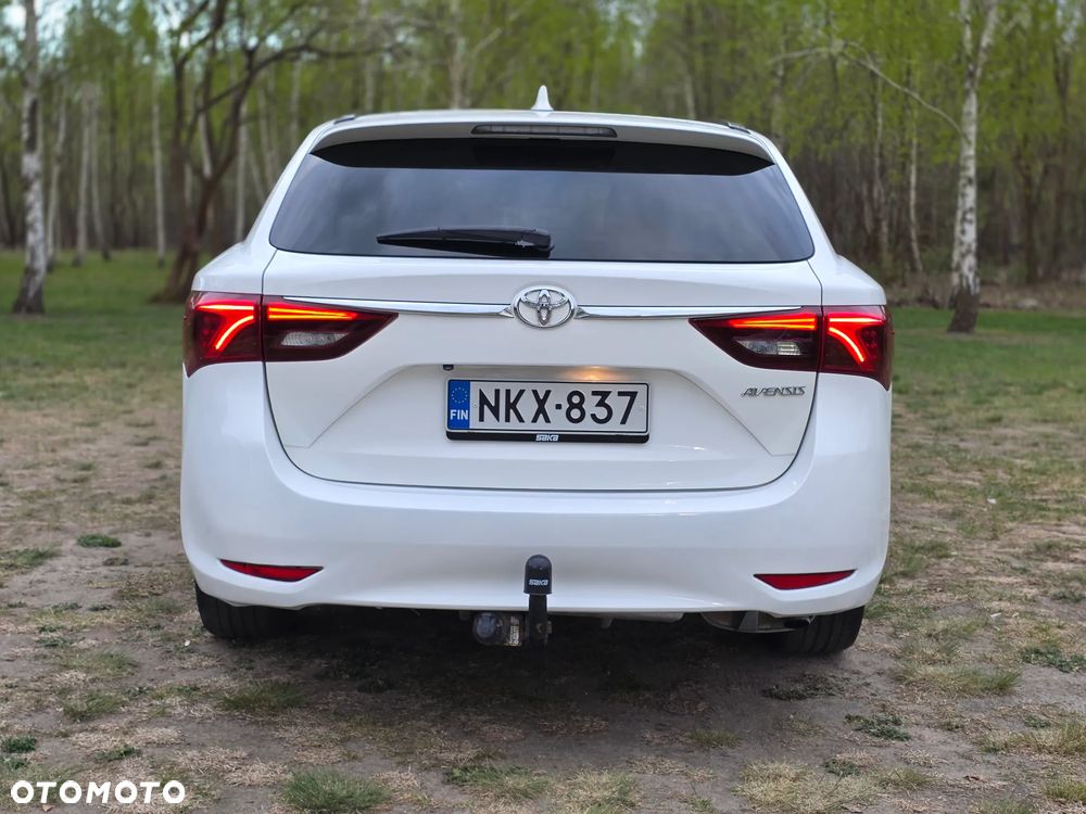 Toyota Avensis Touring Sports 1.8 Multidrive S Business Edition - 3
