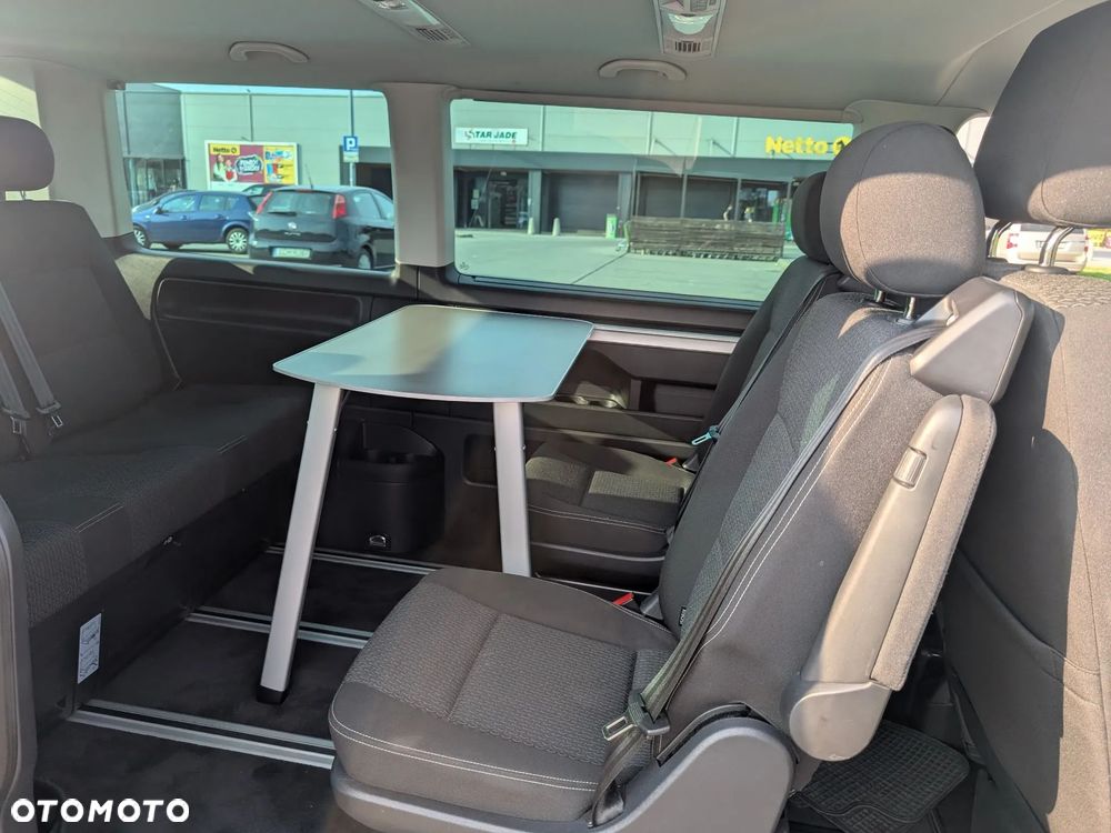 Volkswagen Multivan - 7