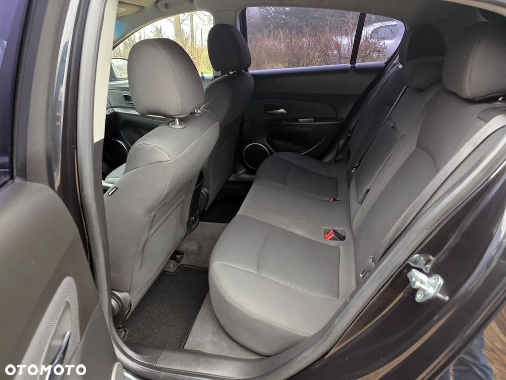 Chevrolet Cruze - 29
