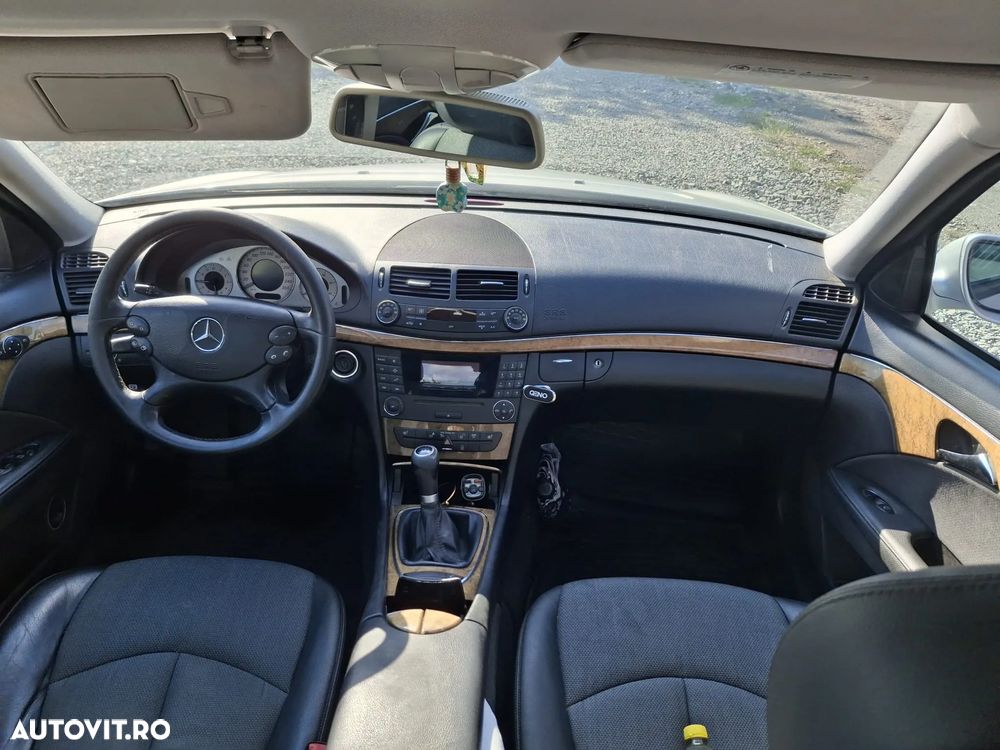 Mercedes-Benz E - 5