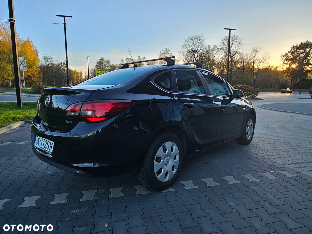 Opel Astra 1.6 CDTI Essentia S&S - 9