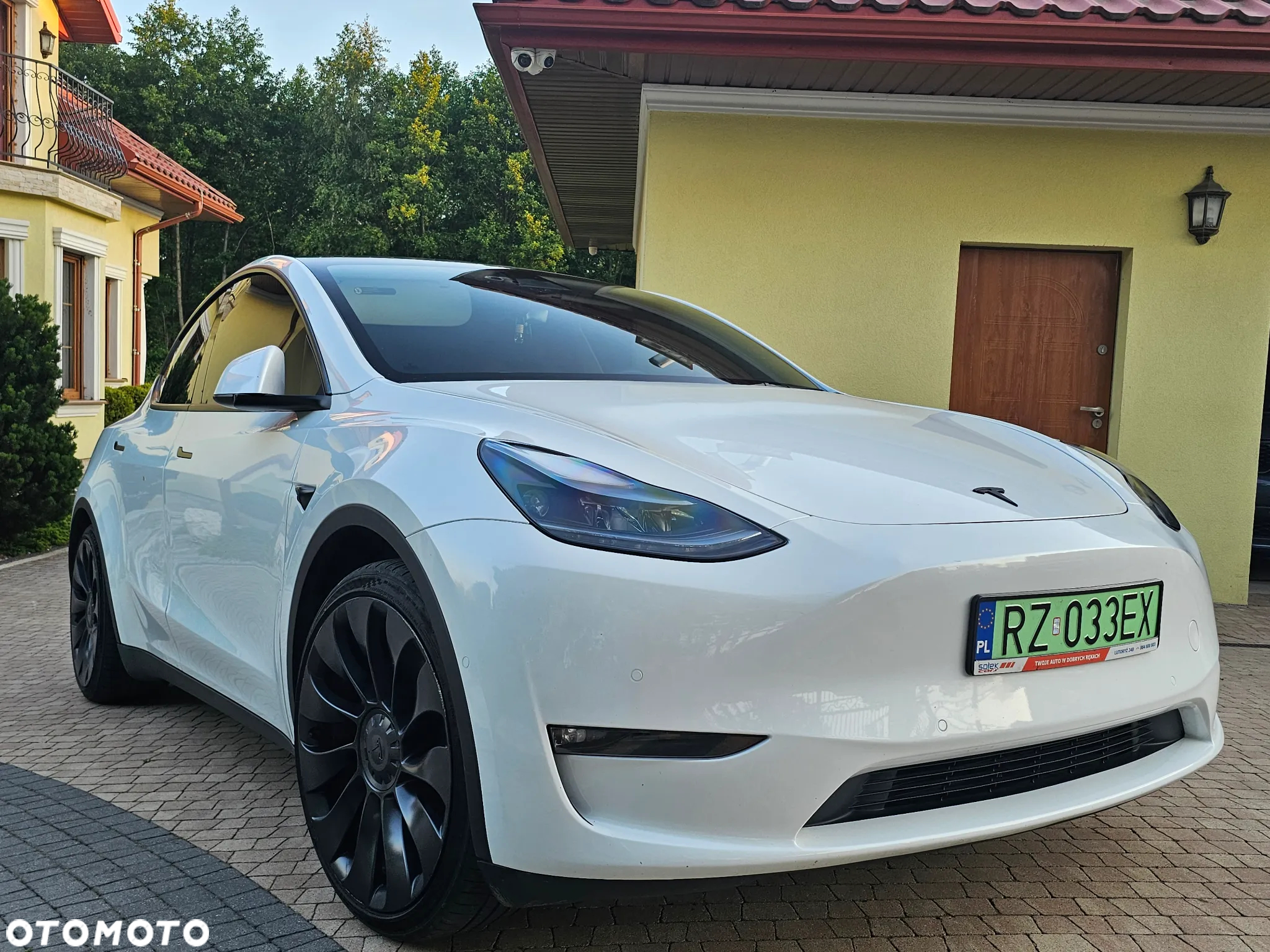 Tesla Y Model Performance Dual Motor AWD - 2