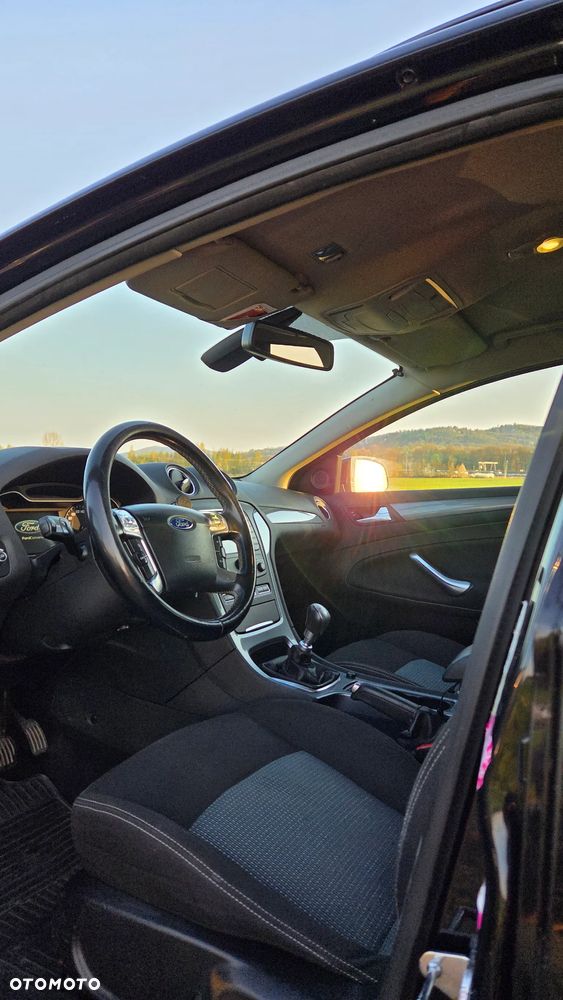 Ford Mondeo 2.0 TDCi Titanium - 14