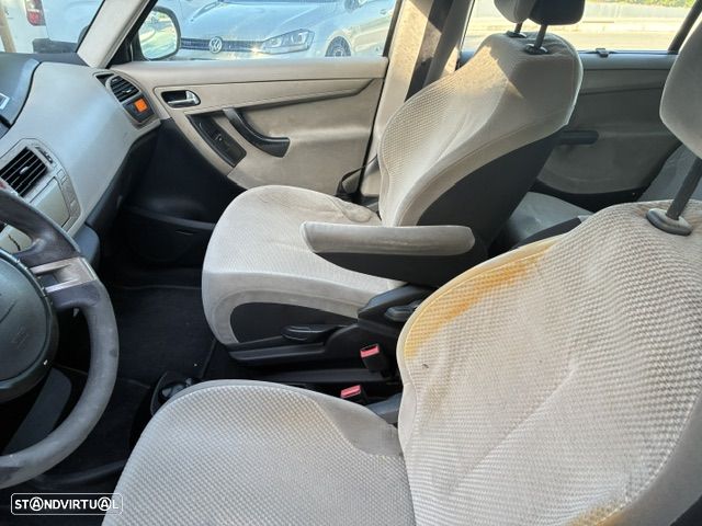 Citroën C4 Grand Picasso 1.6 HDi Confort CMP6 - 15