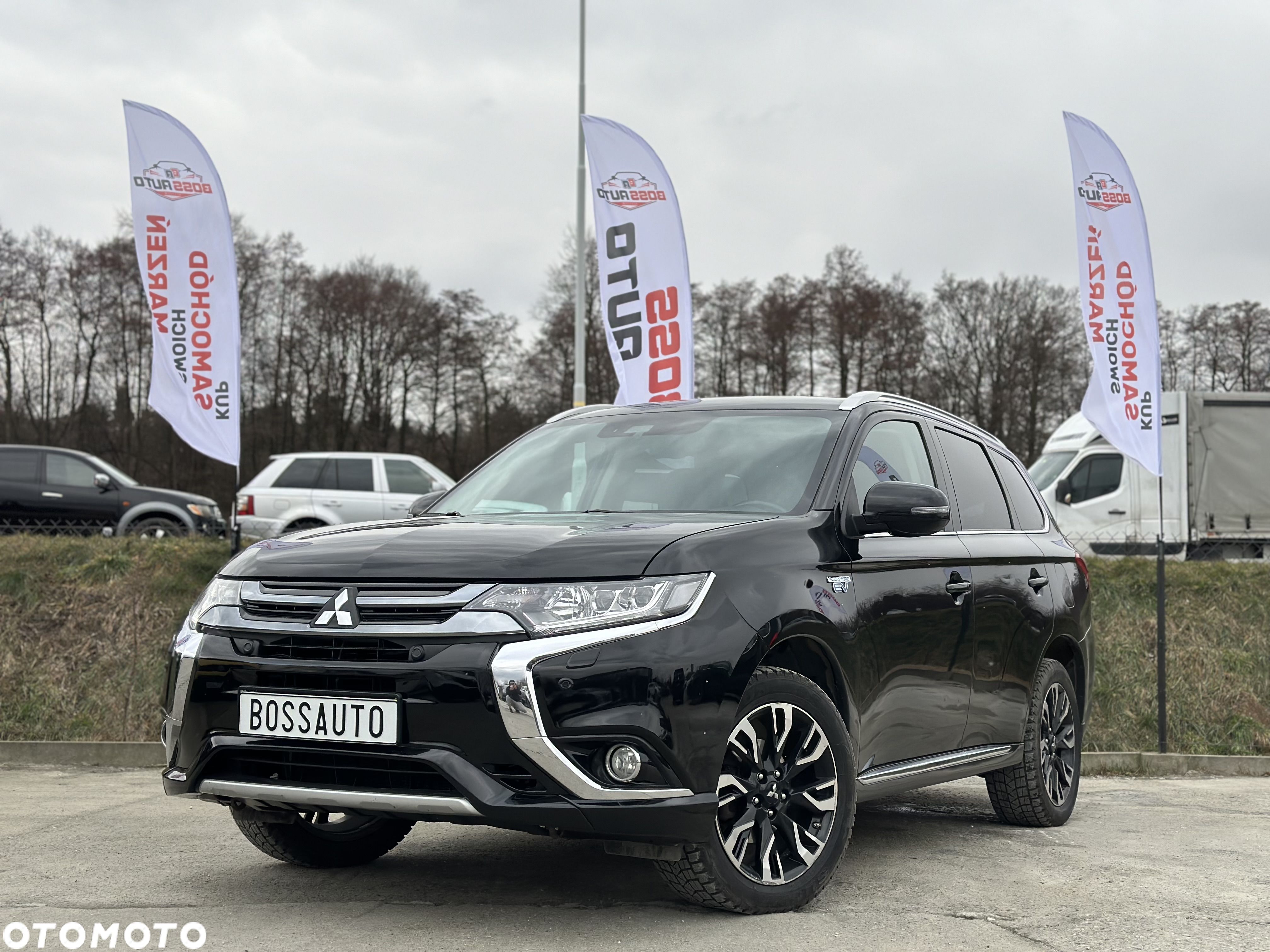 Mitsubishi Outlander 2.0 4WD Plug-In Hybrid - 1