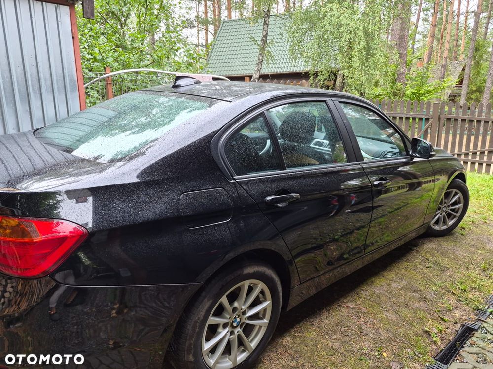 BMW Seria 3 320d - 6