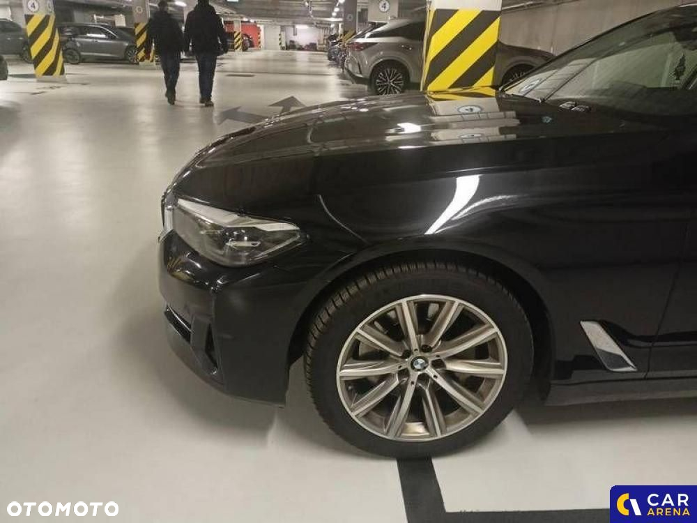 BMW Seria 5 530i xDrive - 10