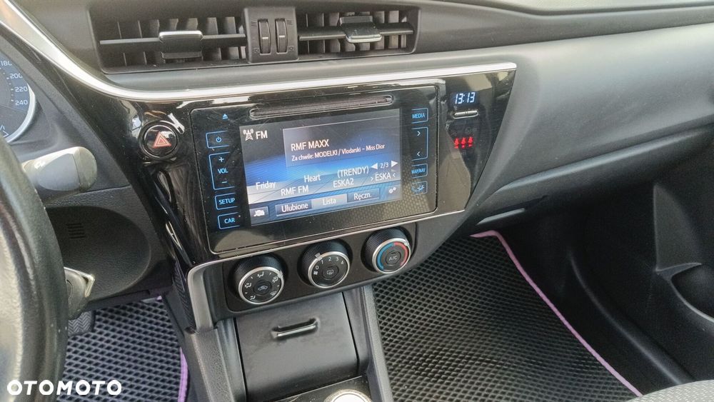 Toyota Corolla 1.6 Classic Plus - 16