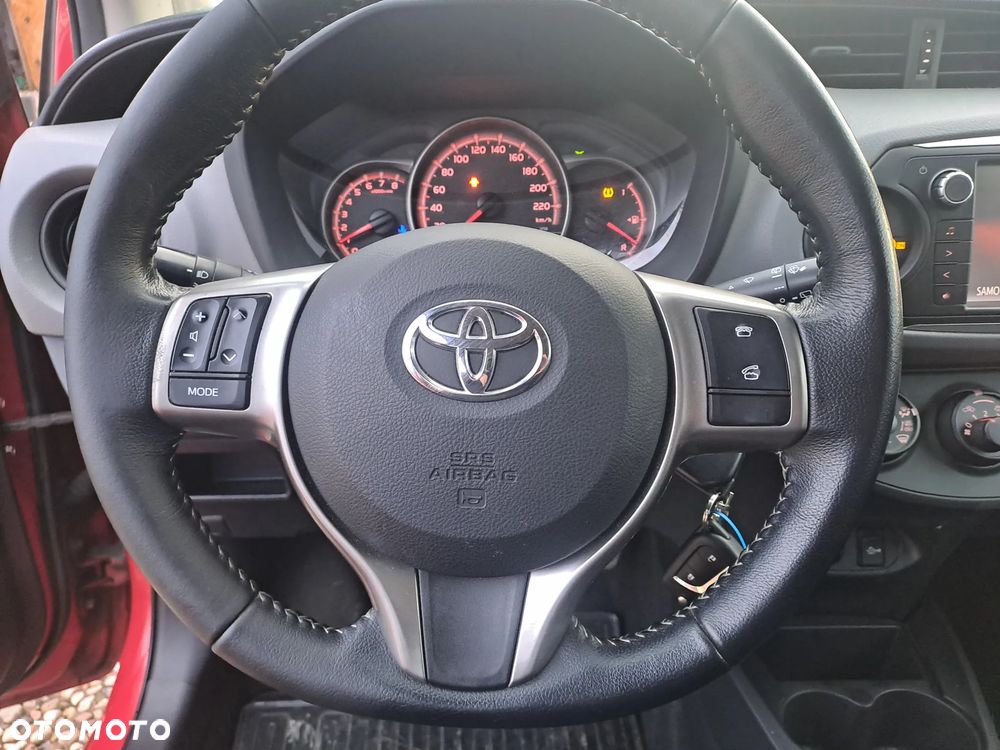 Toyota Yaris - 12