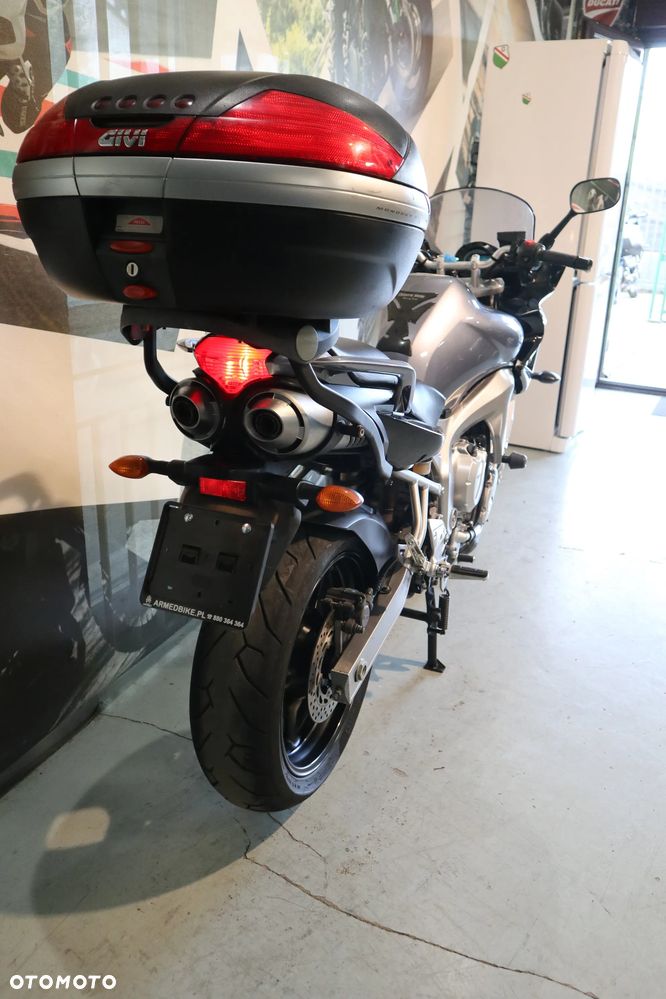 Yamaha FZ6 - 9