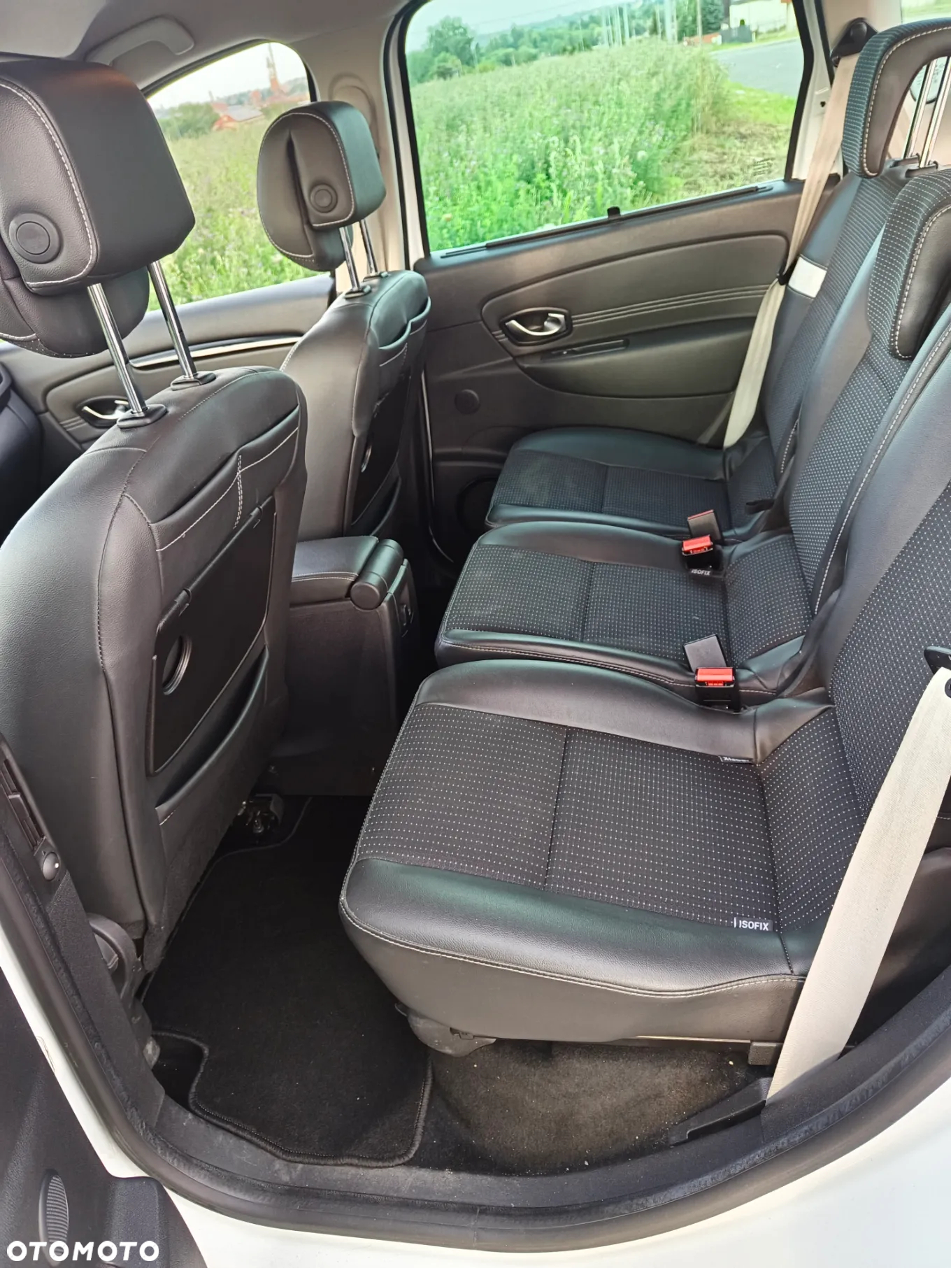 Renault Scenic TCe 130 Bose Edition - 16