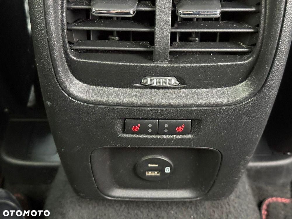 Ford Kuga 1.5 EcoBoost ST-LINE X - 30