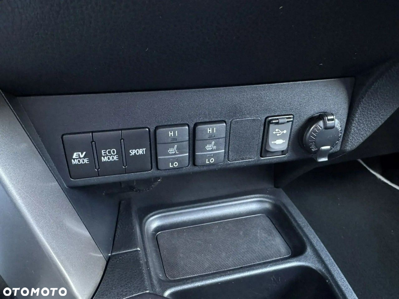 Toyota RAV4 - 21