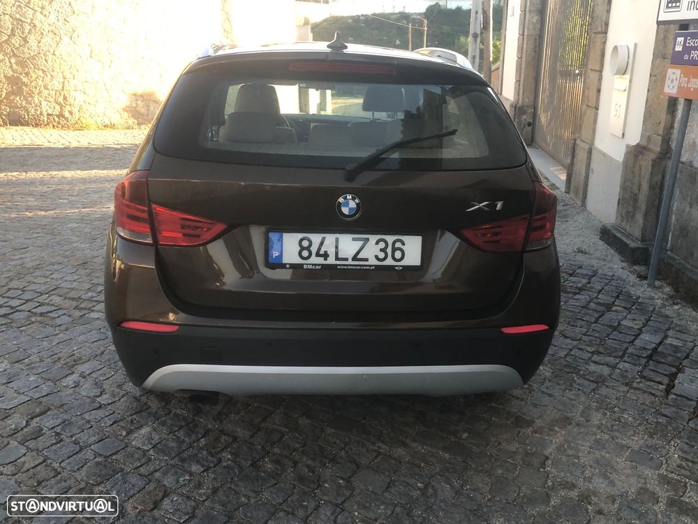 BMW X1 18 d sDrive xLine - 9