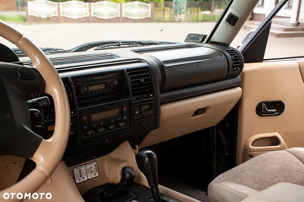 Land Rover Discovery - 25