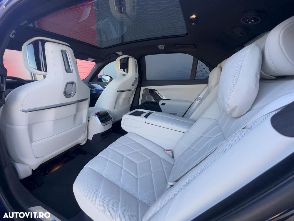 BMW Seria 7 - 18