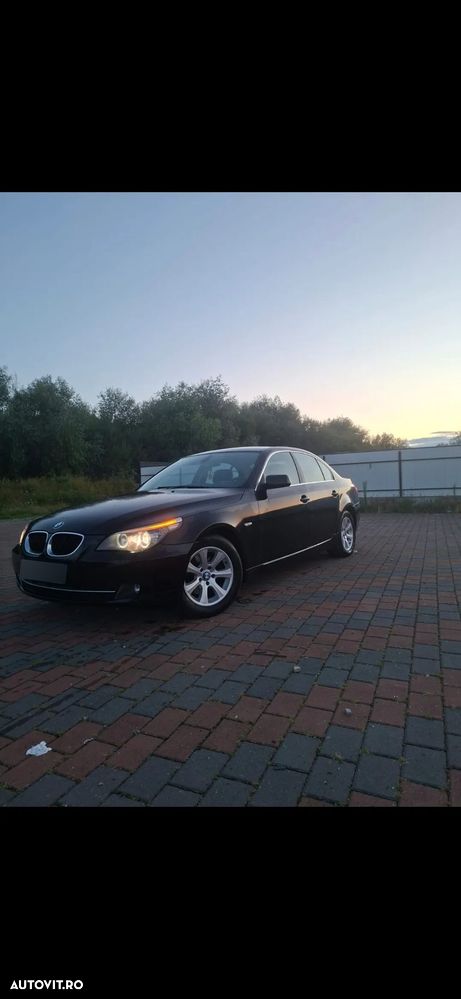 BMW Seria 5 520i - 7