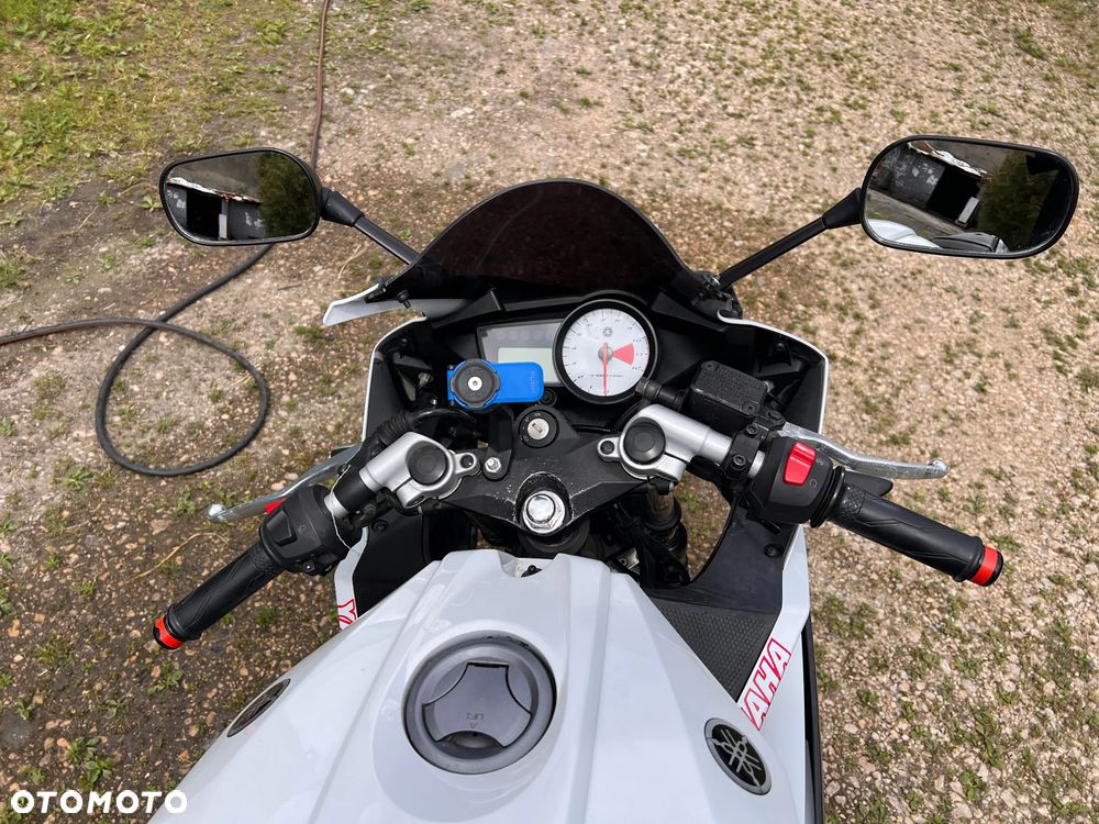 Yamaha YZF - 6