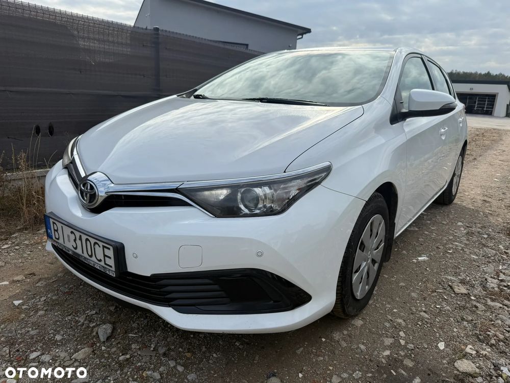 Toyota Auris 1.33 VVT-i Active - 4