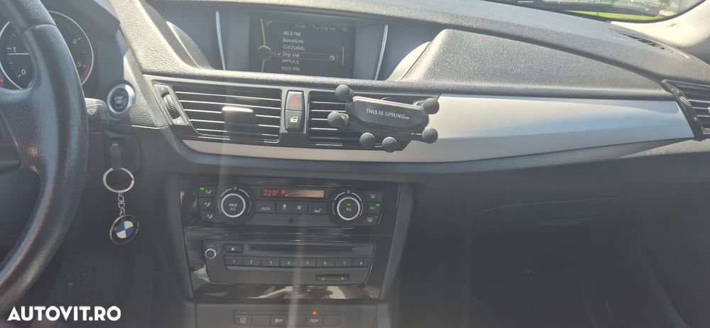 BMW X1 sDrive18d xLine - 12