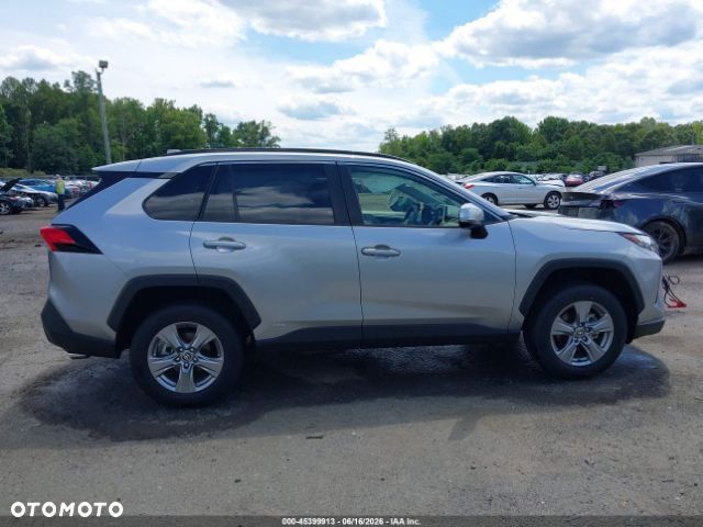 Toyota RAV4 - 4
