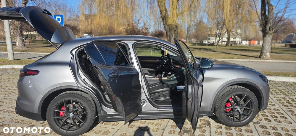 Alfa Romeo Stelvio 2.0 Turbo First Edition Q4 - 8