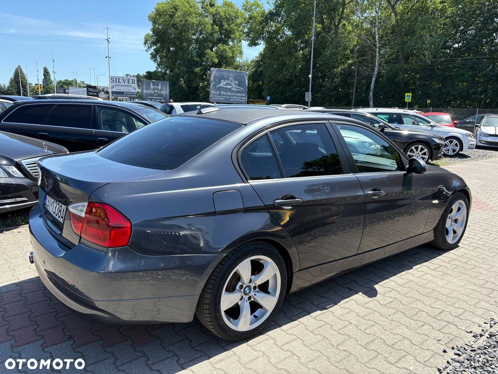 BMW Seria 3 325i xDrive - 3