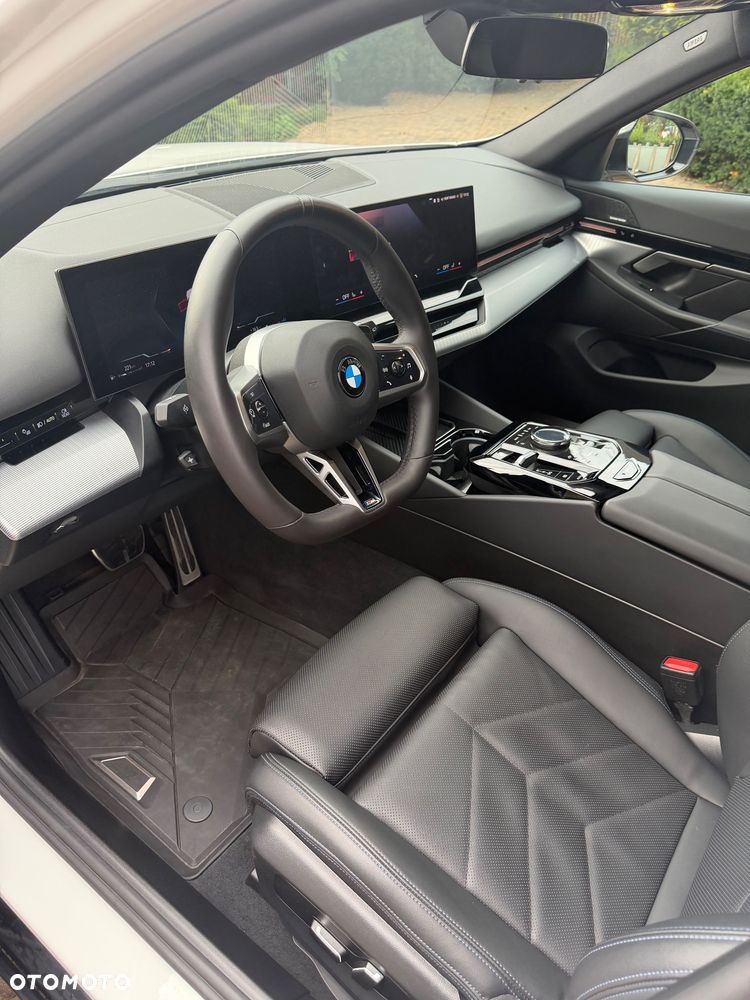 BMW Seria 5 - 22