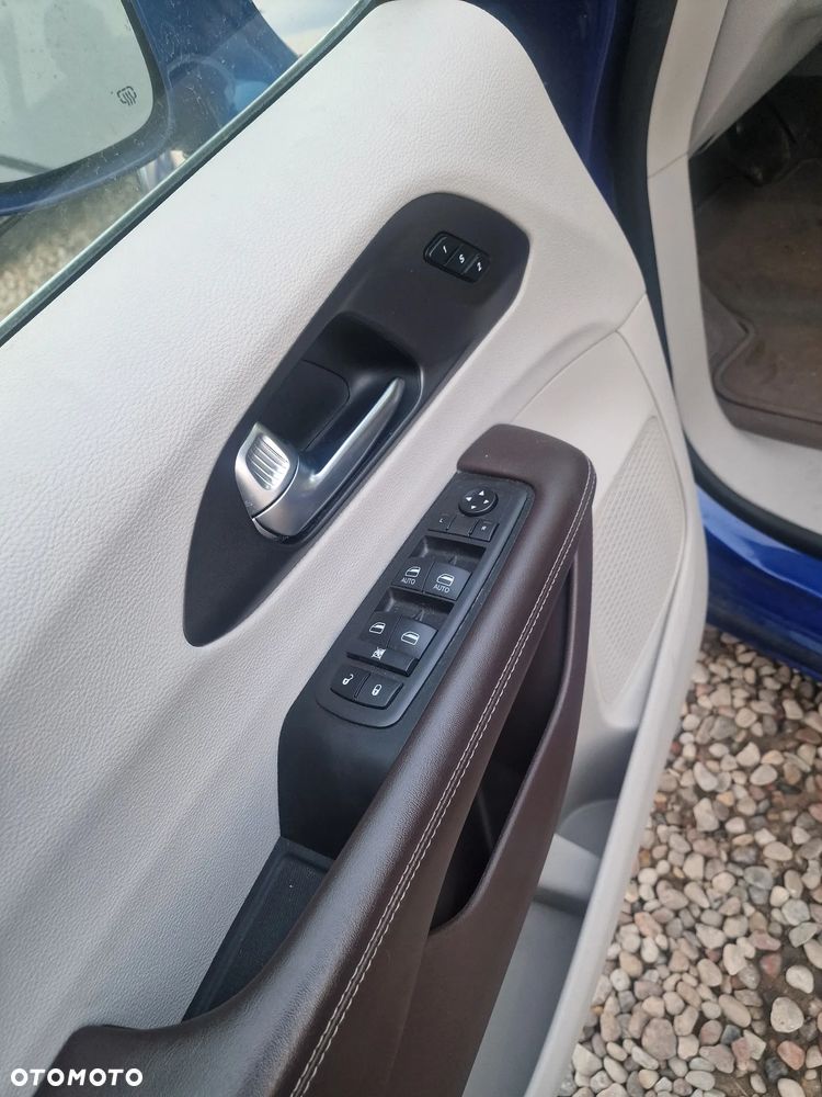 Chrysler Pacifica - 16