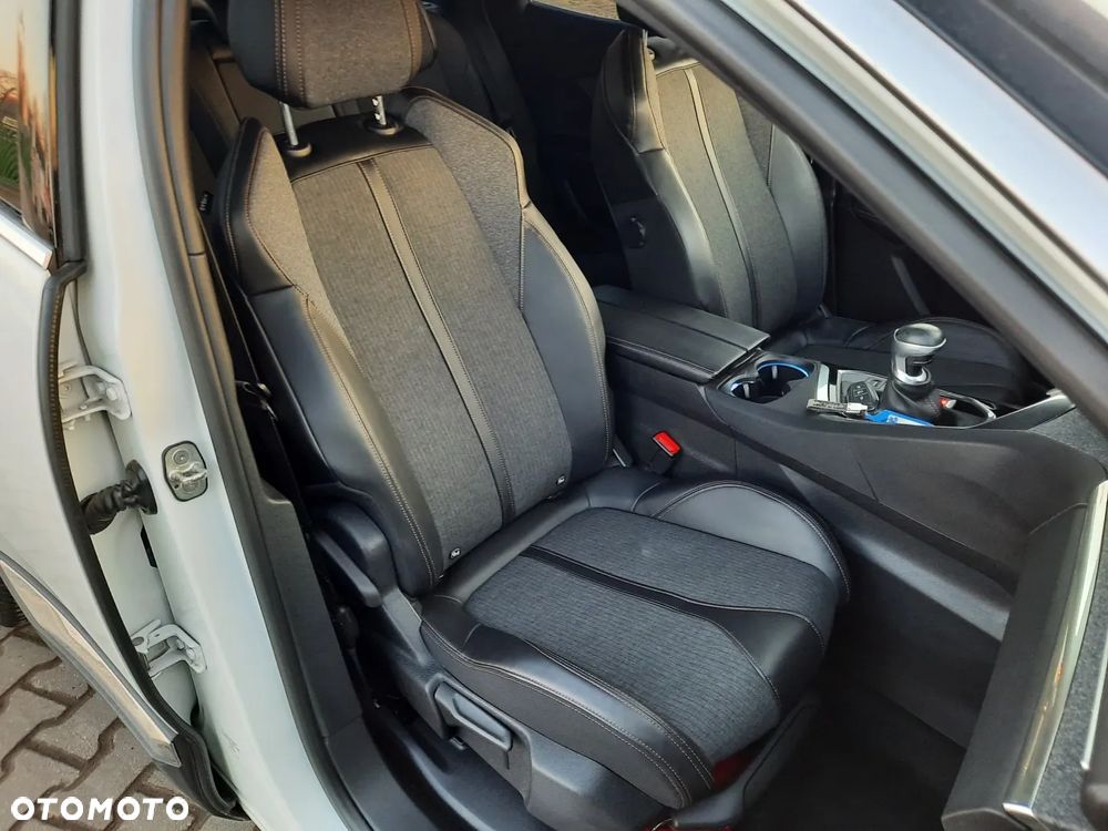 Peugeot 3008 PureTech 130 Stop & Start Allure - 25