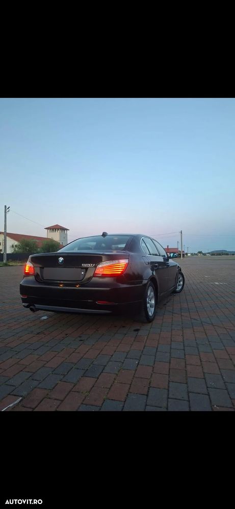 BMW Seria 5 520i - 12