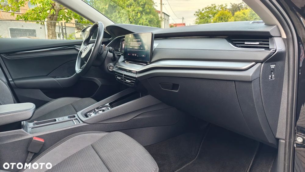Skoda Octavia 2.0 TDI DSG Sportline - 28