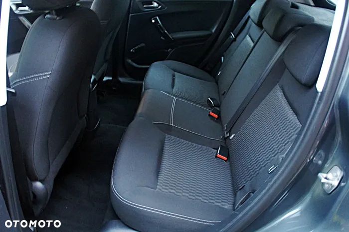 Peugeot 208 1.2 PureTech Allure - 26