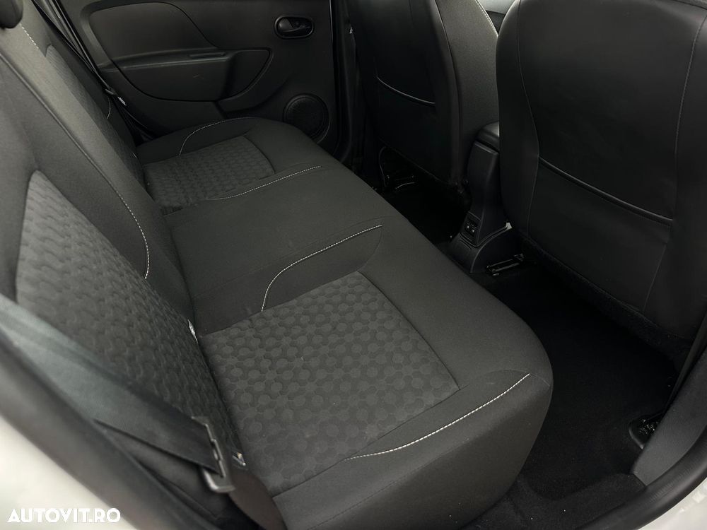 Dacia Logan MCV dCi 90 Prestige - 12